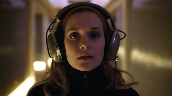 Rachel Keller as Sydney Barrett wears Koss Pro4AA headphones in LEGION